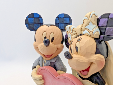 Disney Traditions Mickey and Minnie Two Souls One Heart figurine 4059748