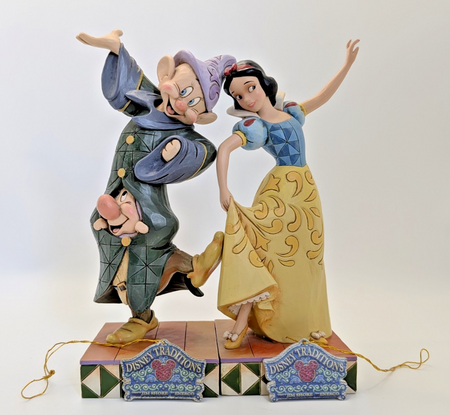 Disney Traditions Snow White and Dopey Dancing Partners boxed figurine