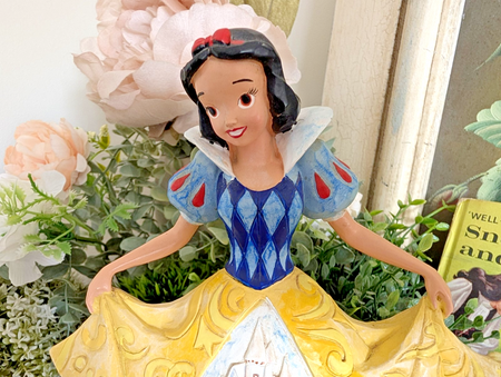 Disney Traditions Showcase Fairytale Endings For The Fairest Figurine Snow White3