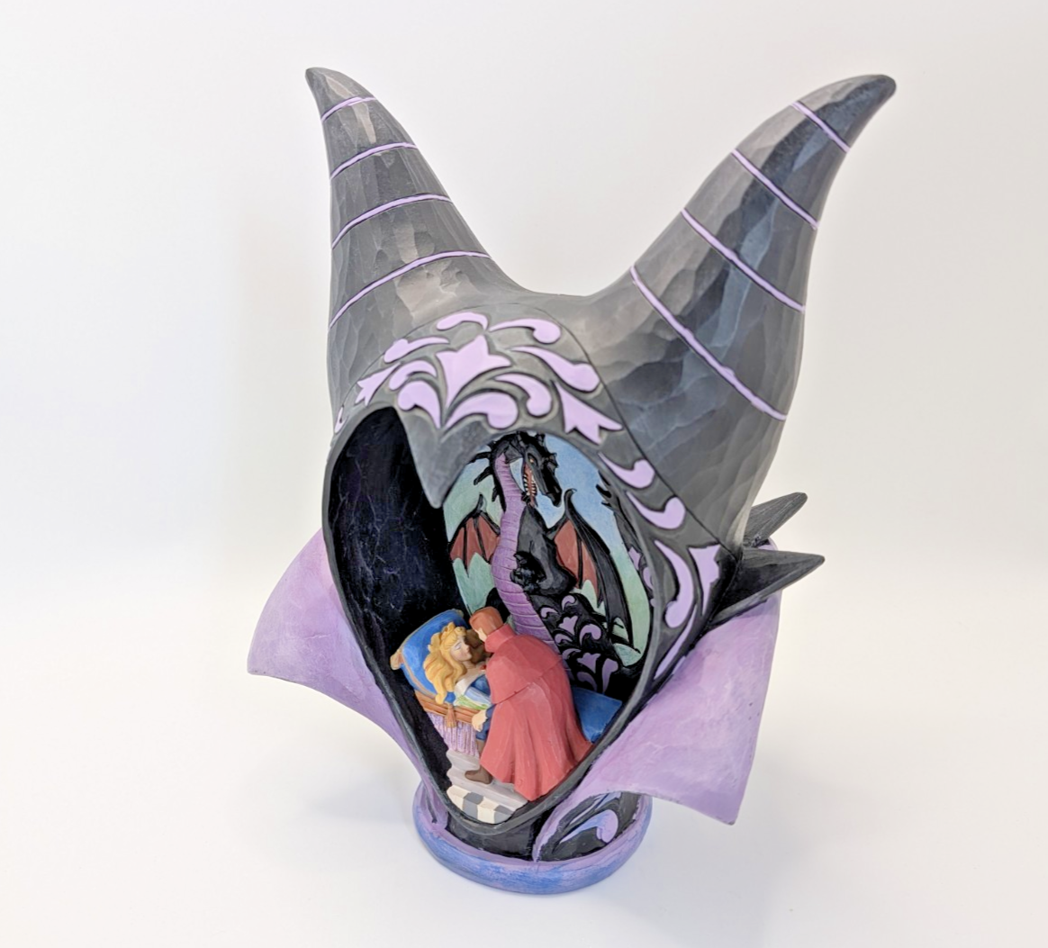 Disney Traditions True Love's Kiss Aurora Prince Philip and Maleficent figurine photo 6