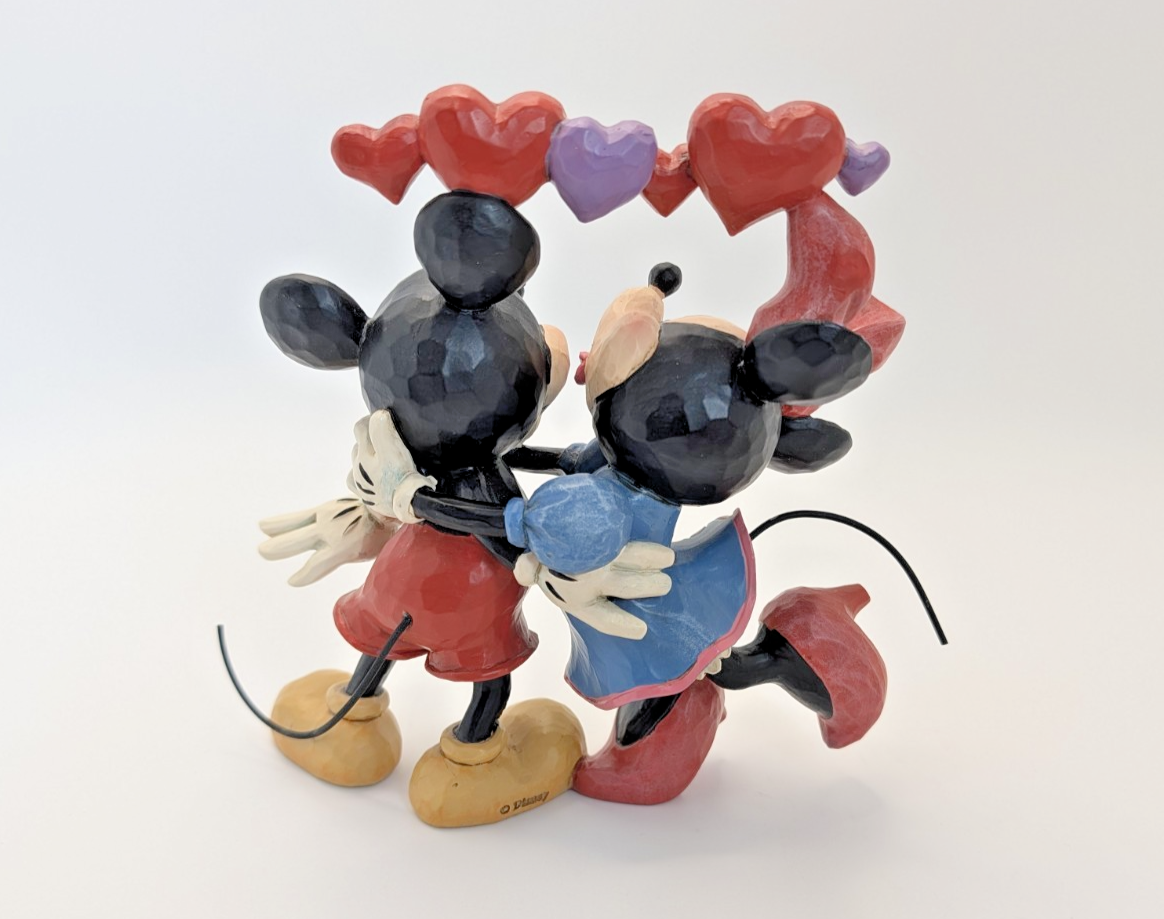 Disney Traditions Showcase Mickey & Minnie Mouse Love Is In The Air Figurine7