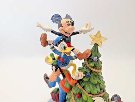 Disney Traditions Mickey and Friends Merry Tree Trimming 6008979 – underside and base mark