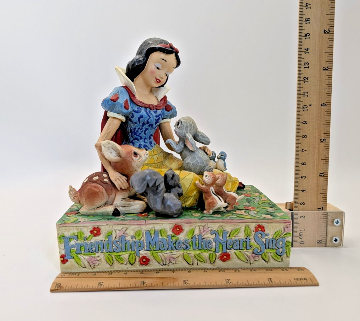 Disney Traditions Showcase Snow White Figurine Friendship Makes The Heart Sing14