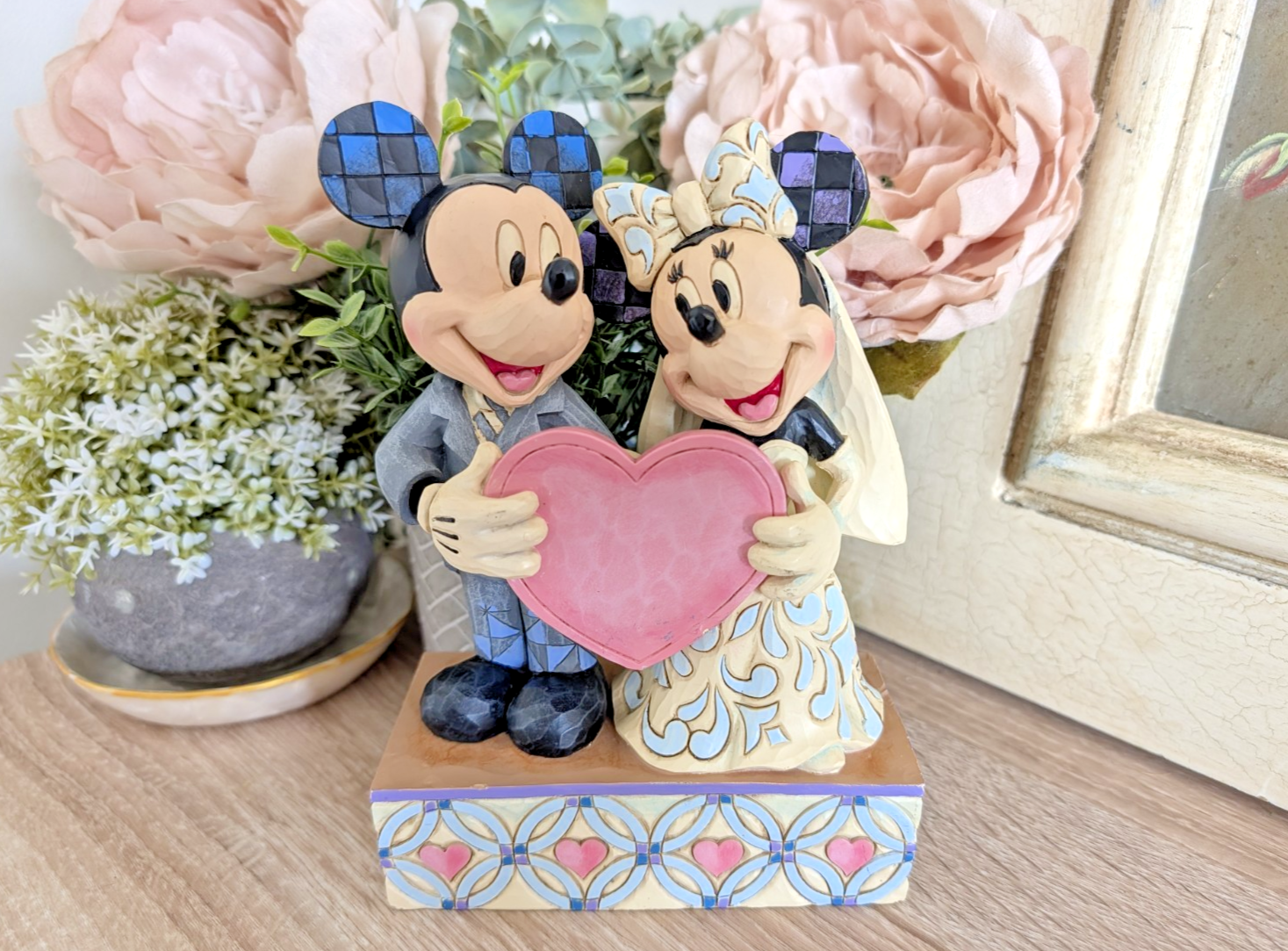 Disney Traditions Mickey and Minnie Two Souls One Heart figurine 4059748