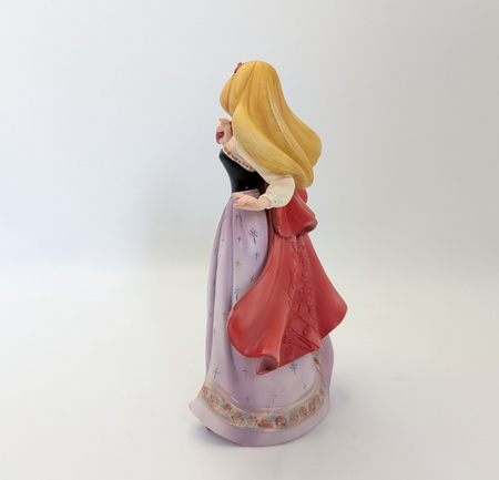 Disney Showcase Aurora as Briar Rose 4055792 Couture de Force – detail and condition photograph 8