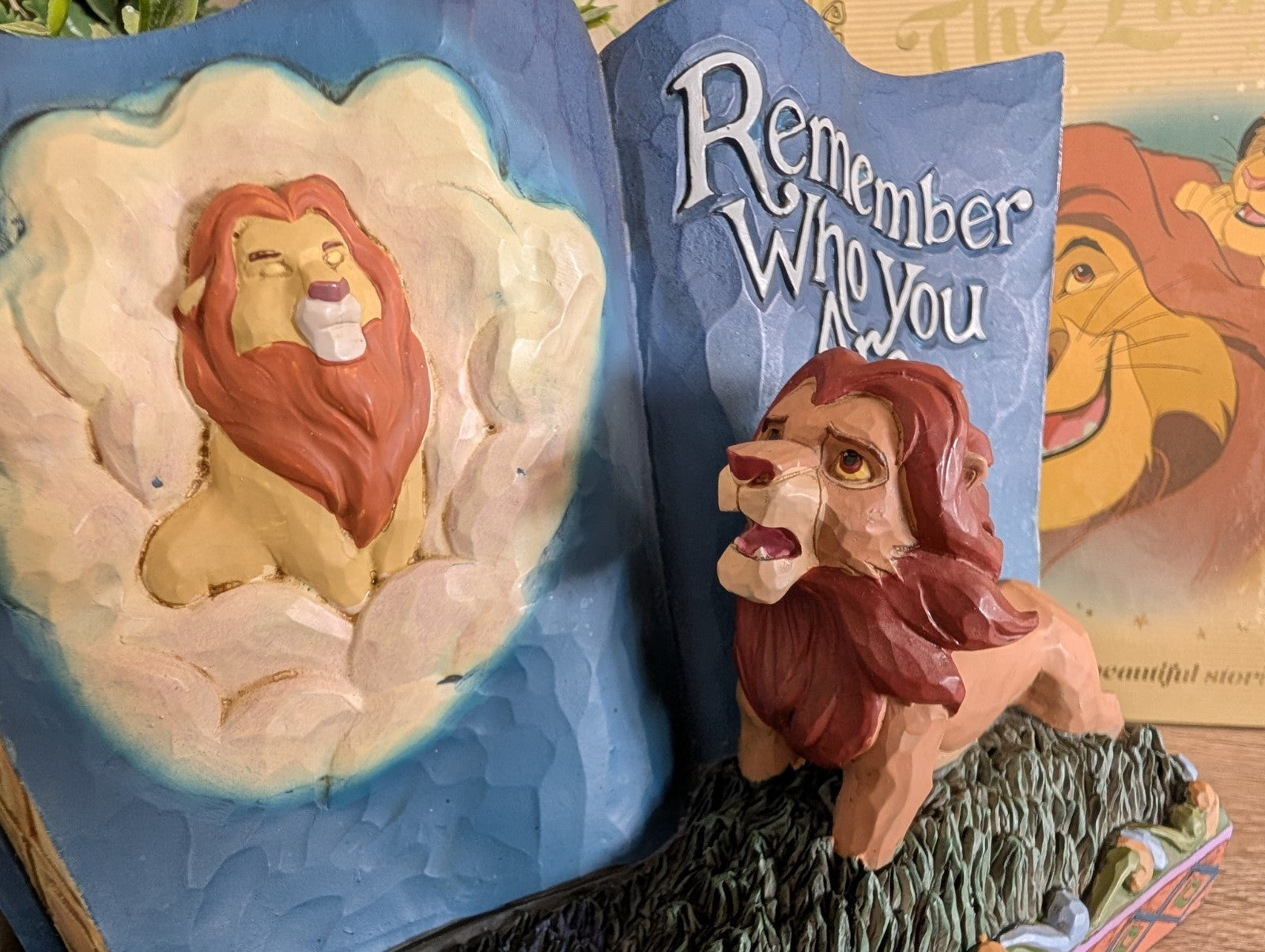 Disney Traditions Storybook Lion Kind Remember Who You Are Figurine Simba Shore2