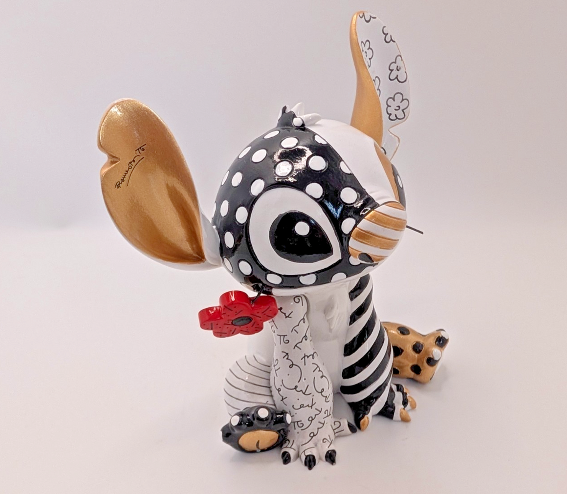 Disney Britto Midas Stitch 6010309 unboxed figurine - full display view