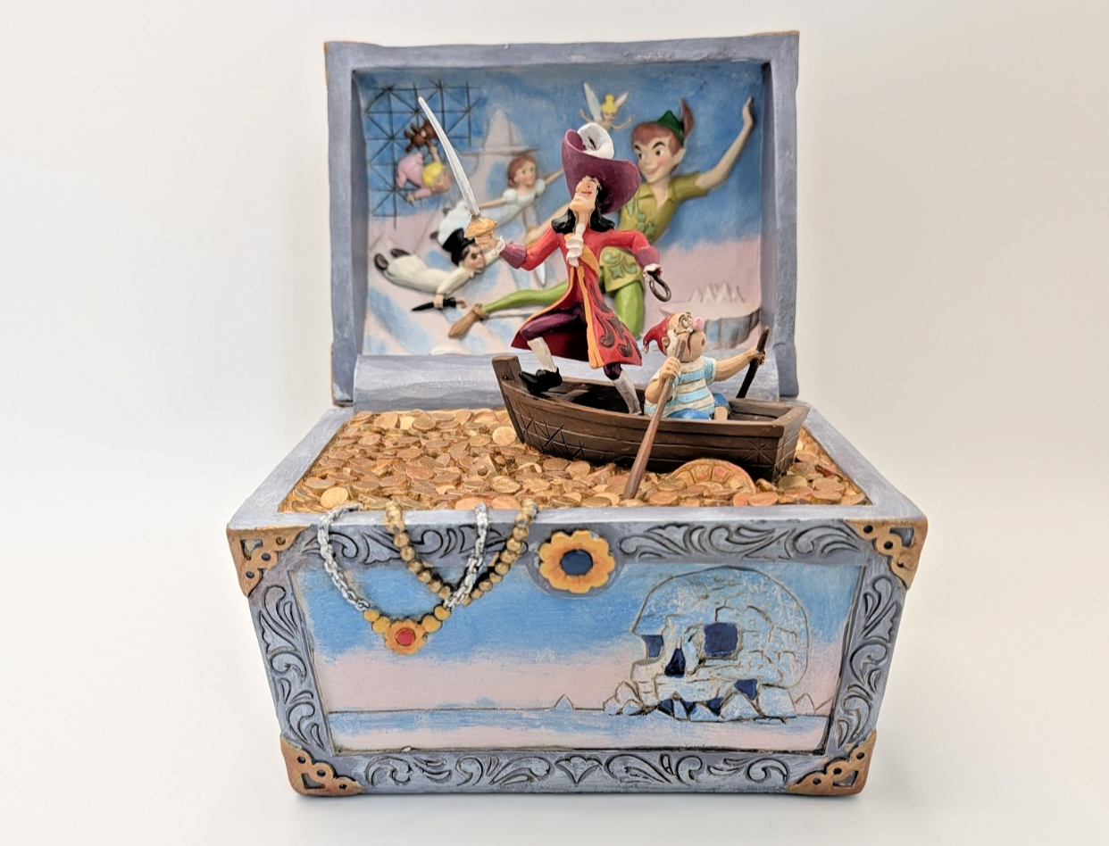 Disney Traditions Treasure-Strewn Tableau Peter Pan Figurine Captain Hook Wendy2