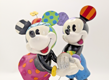 Disney Britto Mickey and Minnie 4049689 limited edition 1726 of 2500 figurine - view 15