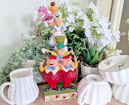 Disney Traditions Alice in Wonderland We're All Mad Here figurine photo 1