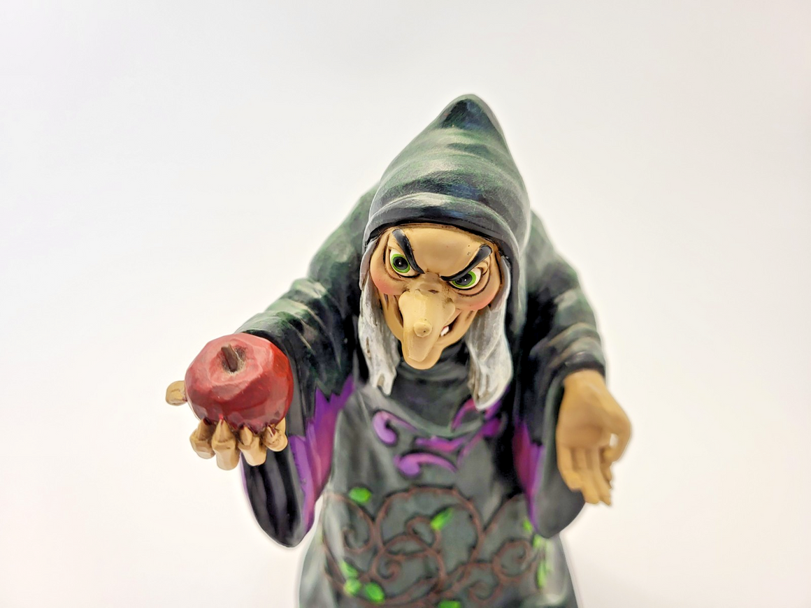Disney Traditions Take A Bite Figurine  Old Hag Evil Queen Snow White Ornament16