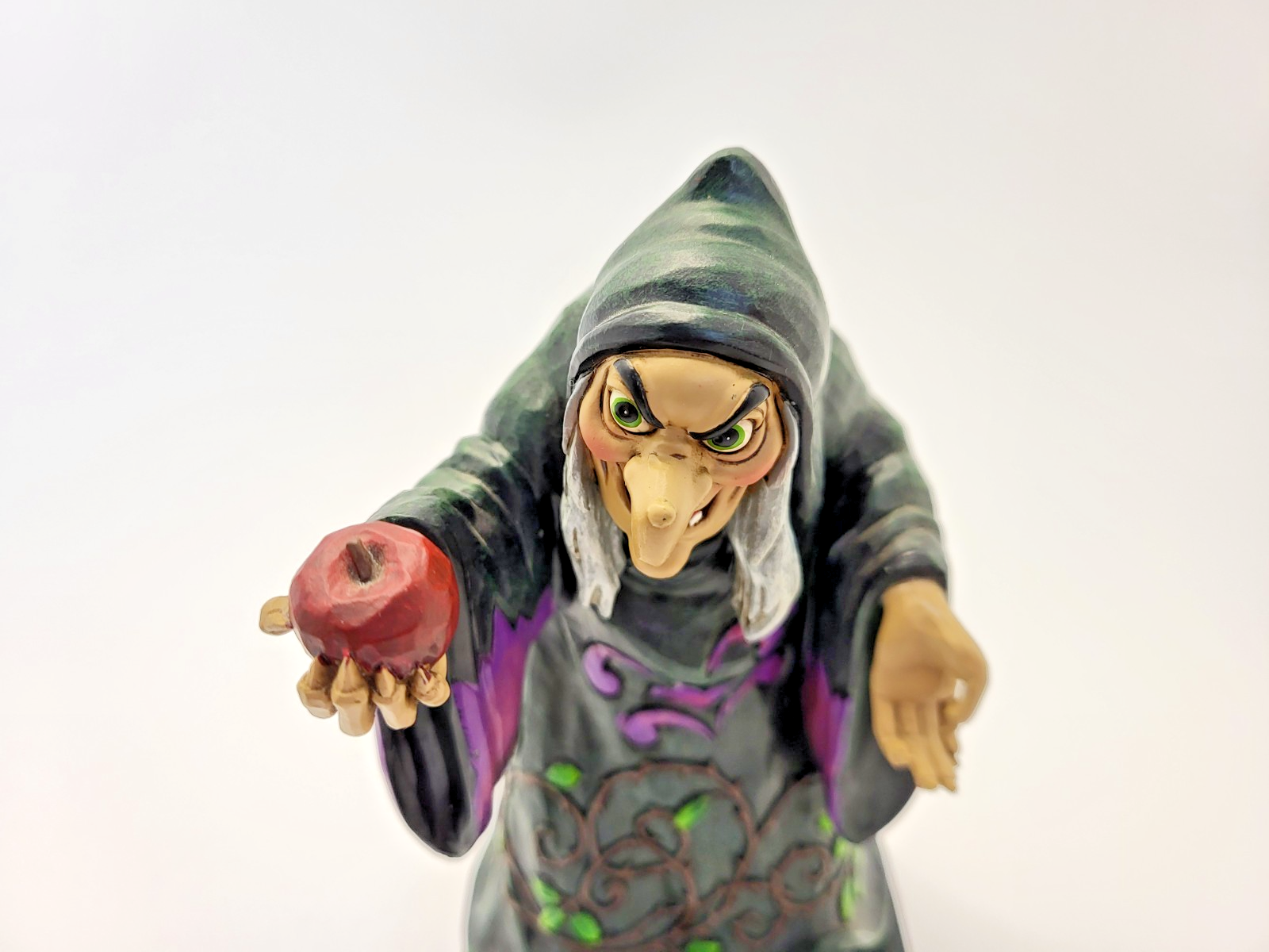 Disney Traditions Take A Bite Figurine  Old Hag Evil Queen Snow White Ornament16