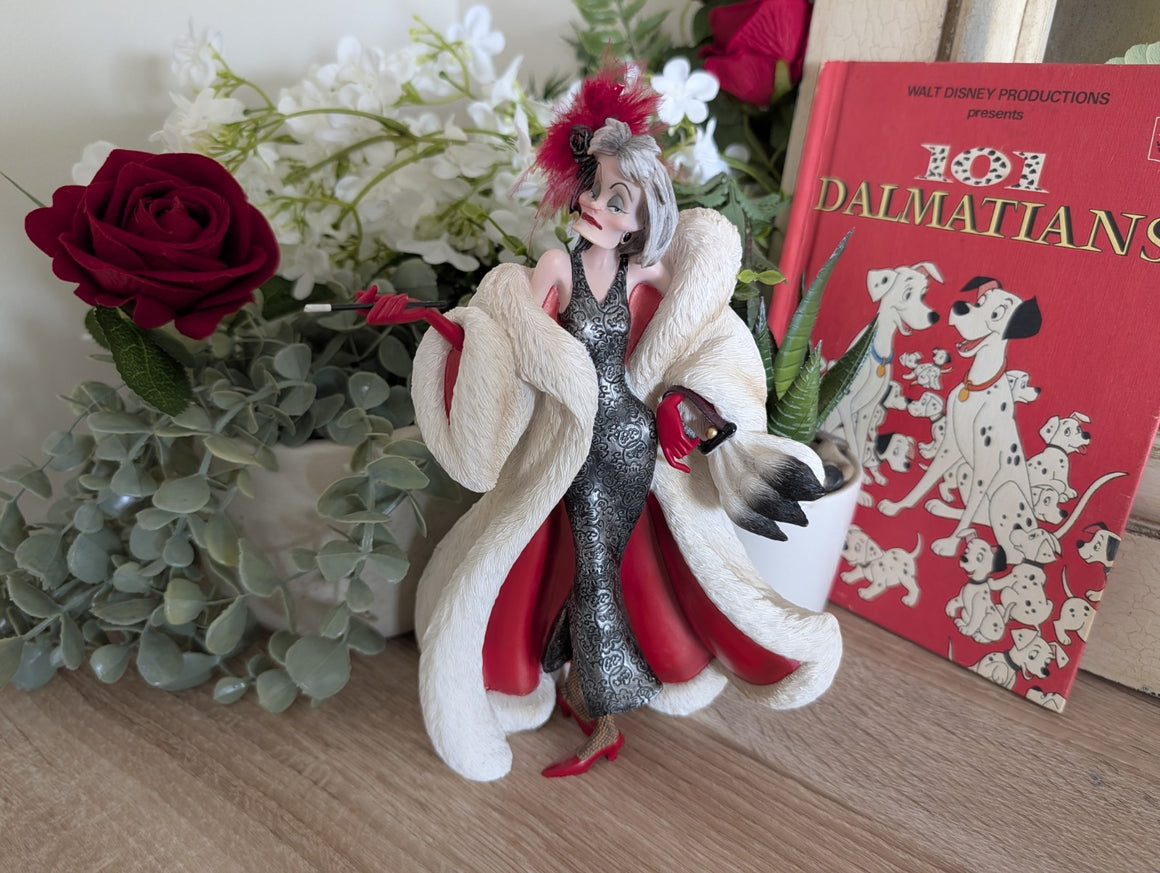 Disney Showcase Couture de Force Cruella De Vil figurine photo 1