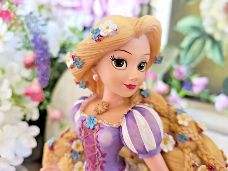 Disney Showcase Rapunzel Figurine Tangled Ornament 40375231