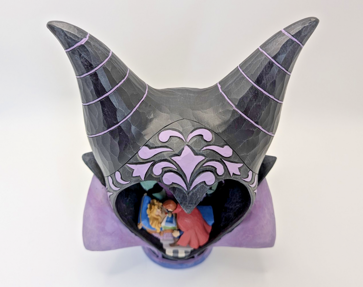 Disney Traditions True Love's Kiss Aurora Prince Philip and Maleficent figurine photo 17