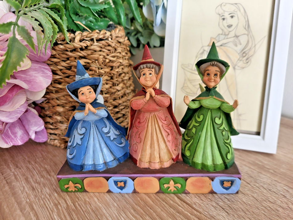 Disney Traditions Sleeping Beauty 3 Faires Figurine Flora Fauna & Merryweather0
