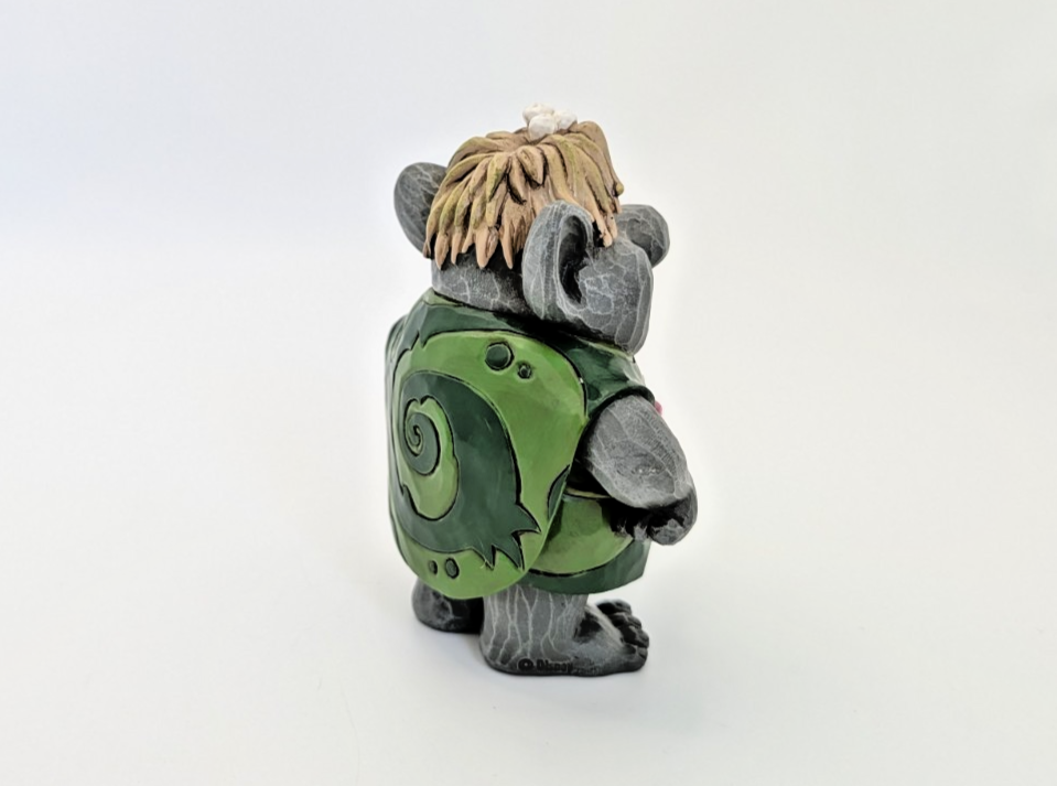 Bulda Frozen figurine showing hand-painted folk-art pattern