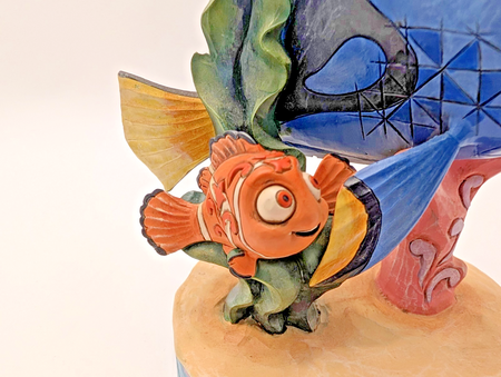 Disney Traditions Showcase Finding Nemo Floating Friendship Dory Fish Figurine17