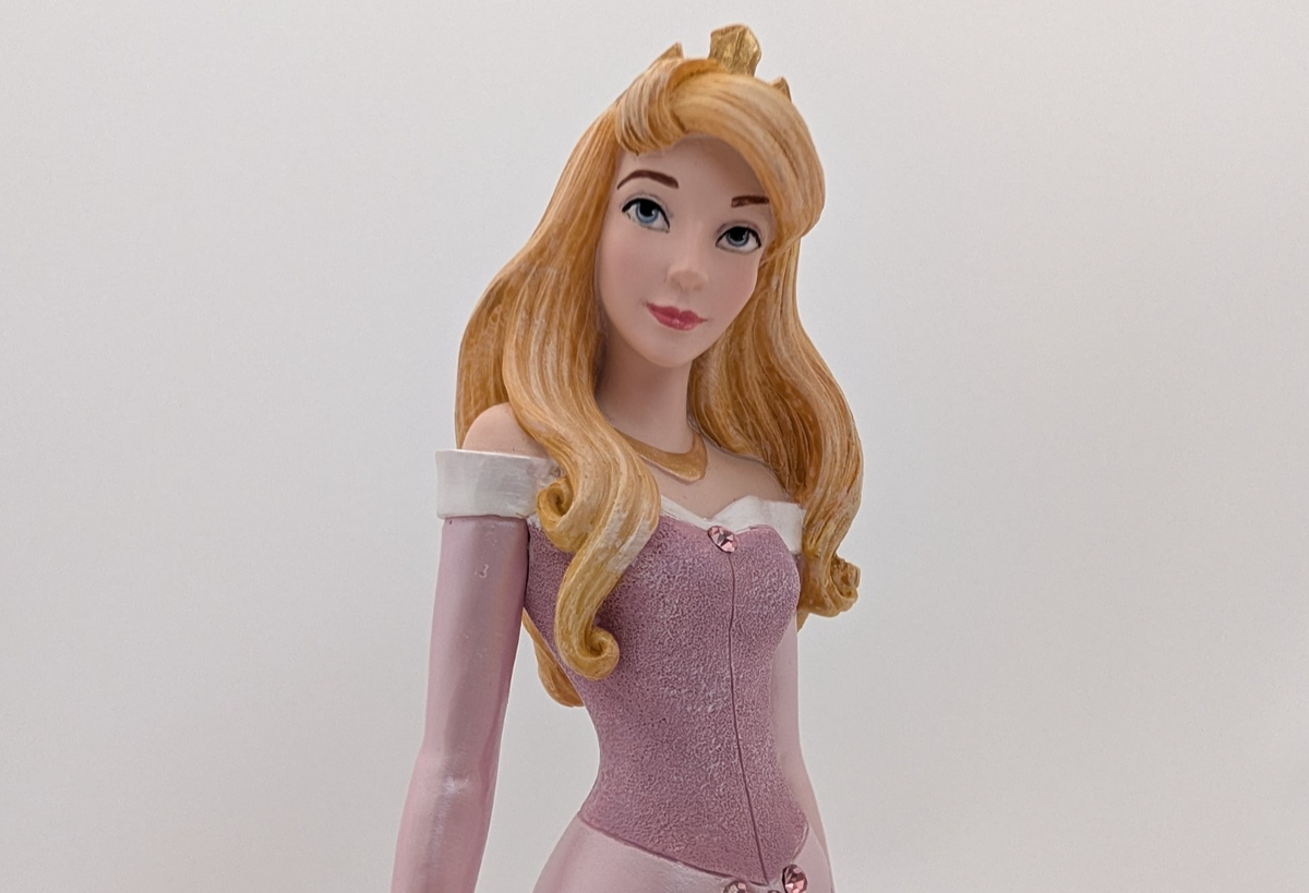Disney Showcase Aurora Couture de Force figurine 6008690 – condition detail