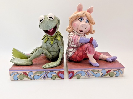Alternate view of Disney Traditions Kermit and Miss Piggy bookends 4026093