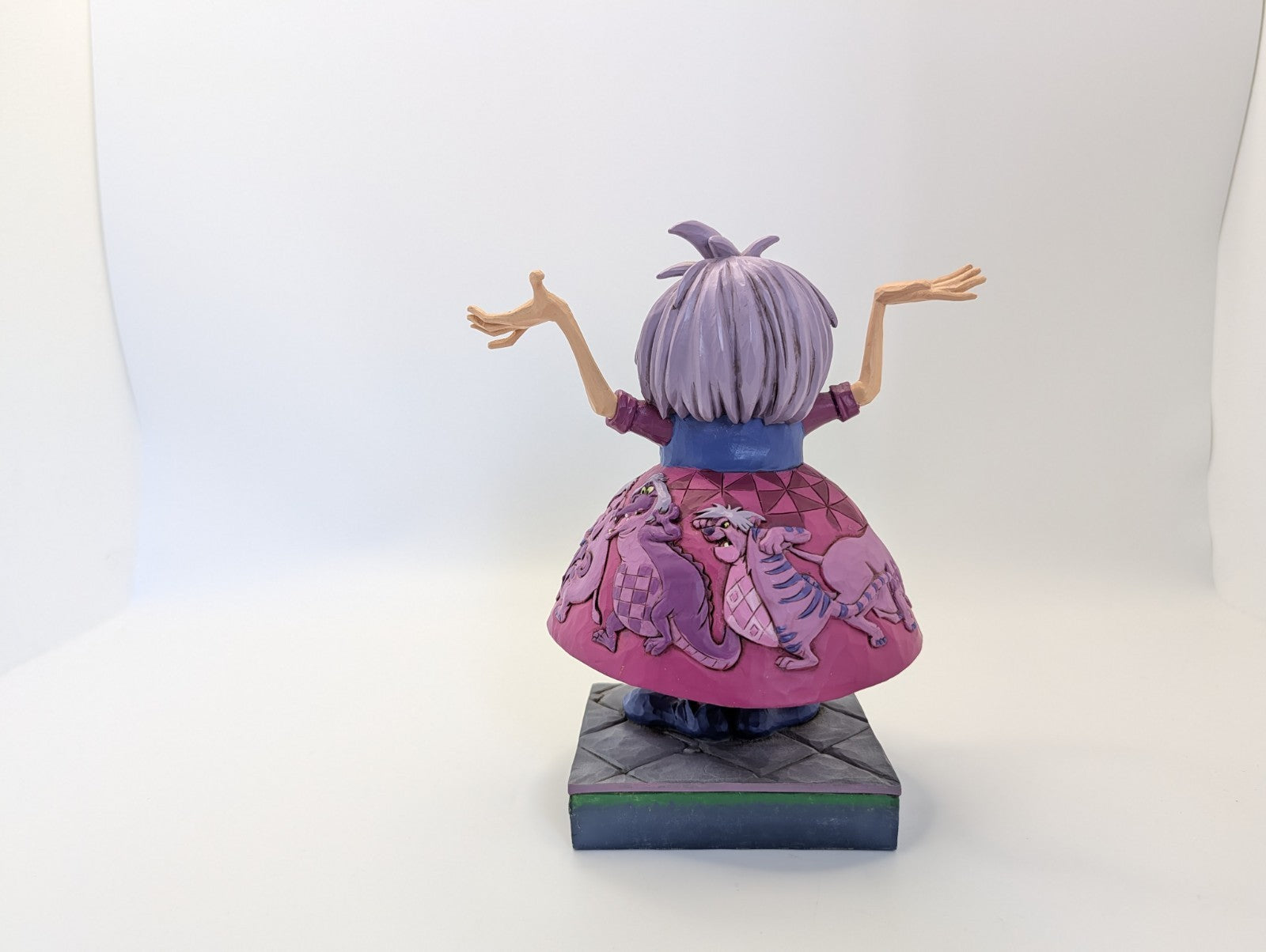 Disney Traditions Madam Mim Madcap Metamorphosis figurine photo 9
