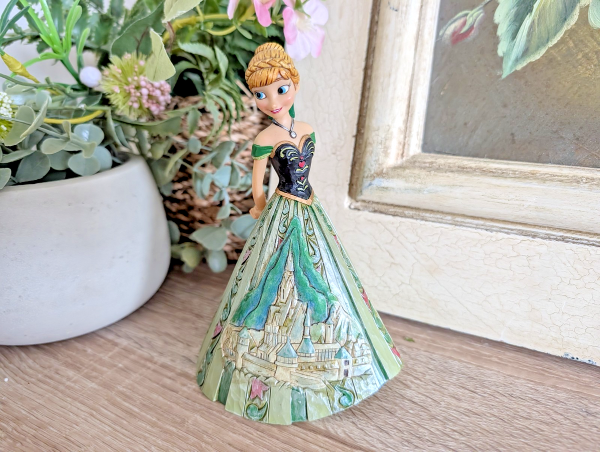 Disney Traditions Anna Arendelle Royalty 4048661 Castle Dress – full figurine view
