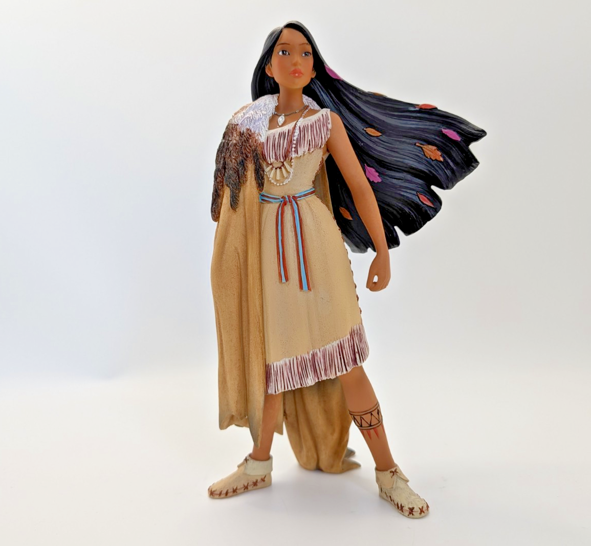 Disney Showcase Couture de Force Pocahontas 6008692 by Enesco - Unboxed - product view 15