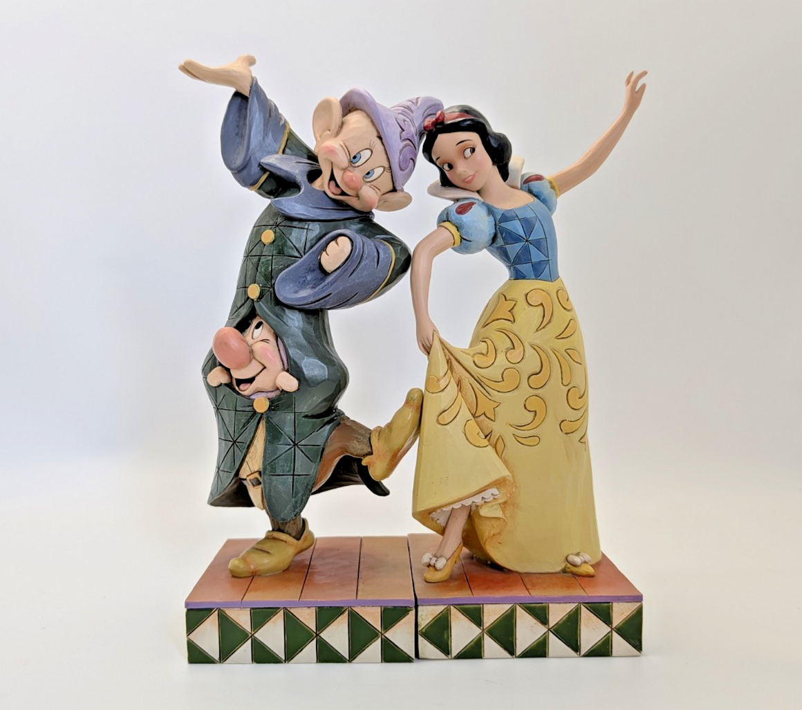 Disney Traditions Snow White and Dopey Dancing Partners boxed figurine