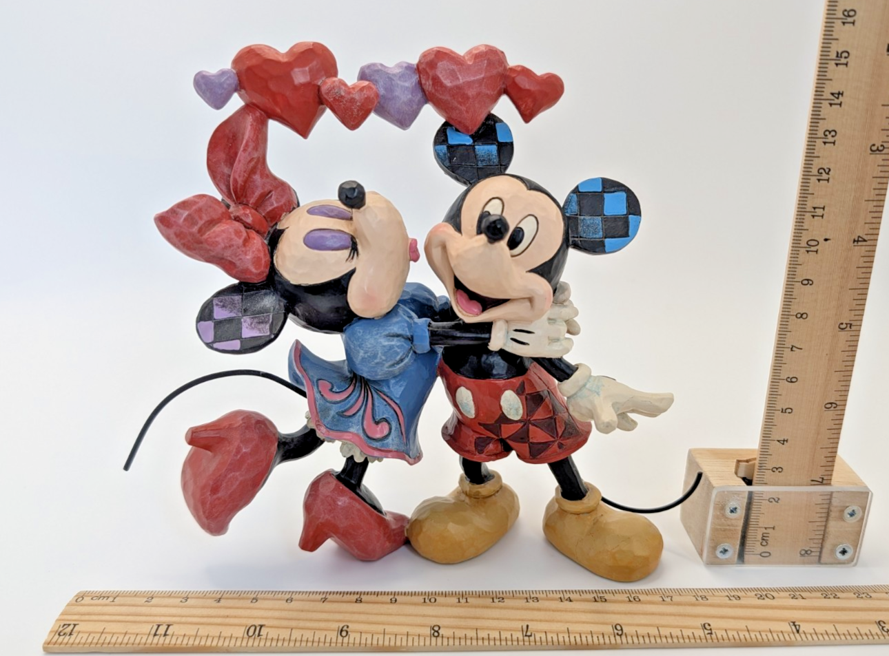 Disney Traditions Showcase Mickey & Minnie Mouse Love Is In The Air Figurine11