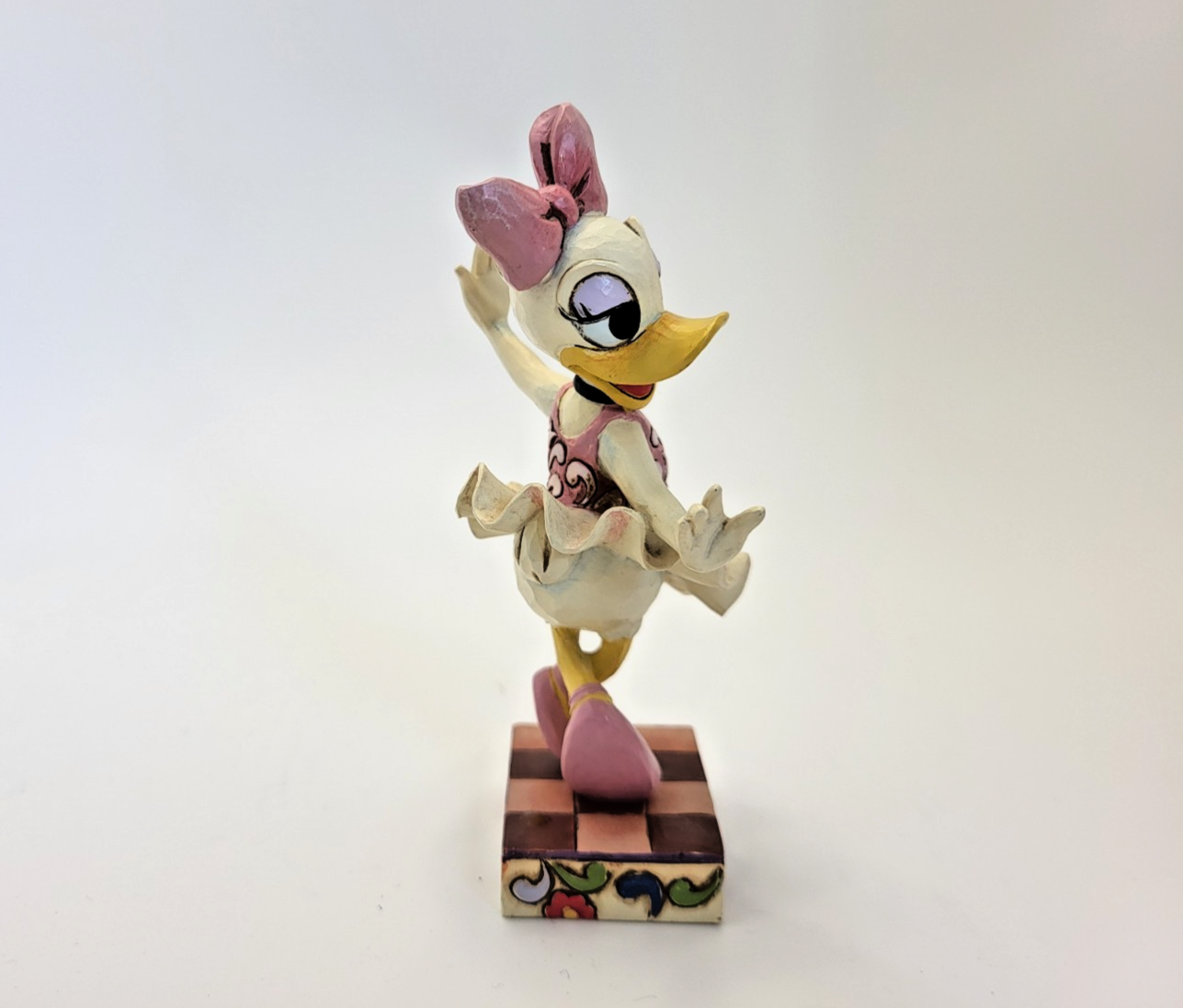 Disney Traditions Showcase Daisy As The Sugar Plum Fairy Figurine Duck Jim Shore8