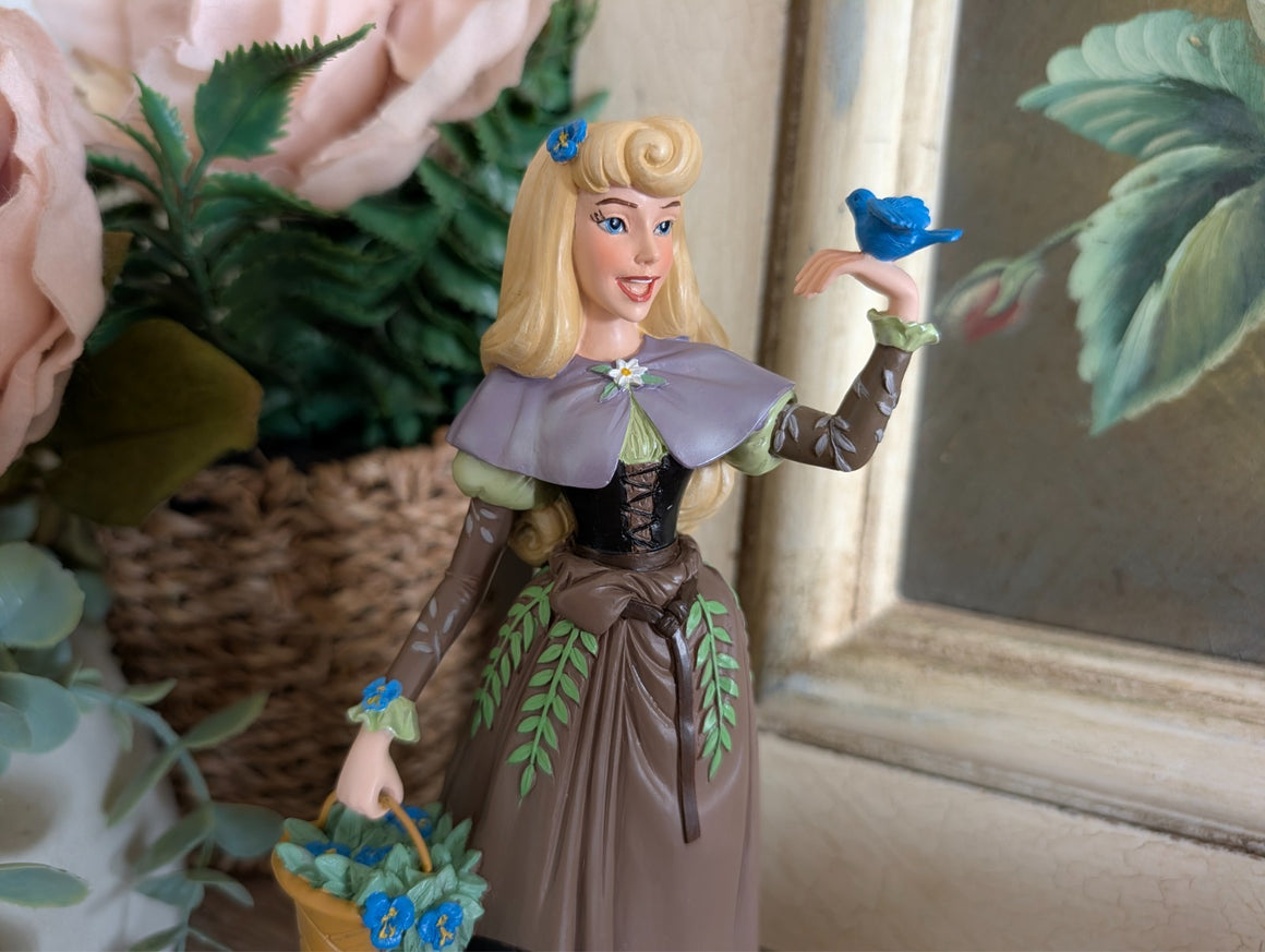 Disney Showcase Briar Rose Aurora Botanical 6014849 boxed figurine - left side view