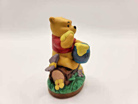 Winnie The Pooh  Disney Grolier Premier Edition  Porcelain Ornament Figure5