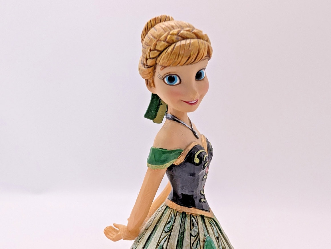 Disney Traditions Anna Arendelle Royalty 4048661 Castle Dress – detail and condition photograph 13