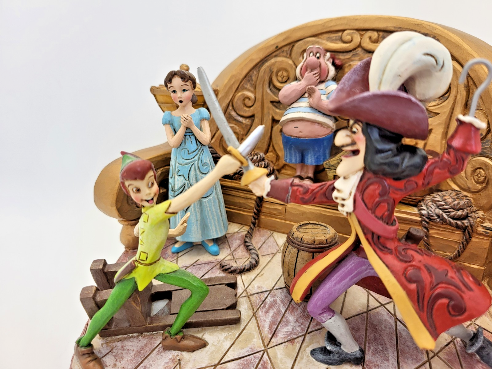 Disney Traditions Daring Duel Figurine Peter Pan Caprain Hook Scene Ornament18