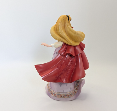 Disney Showcase Aurora as Briar Rose 4055792 Couture de Force – detail and condition photograph 9