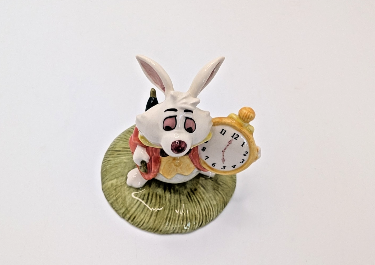 Alternate view of Royal Doulton White Rabbit AW5 limited edition figurine 461 of 2000
