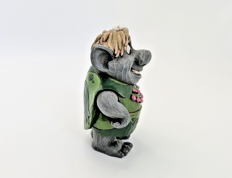 Bulda Jim Shore Frozen troll figurine underside detail