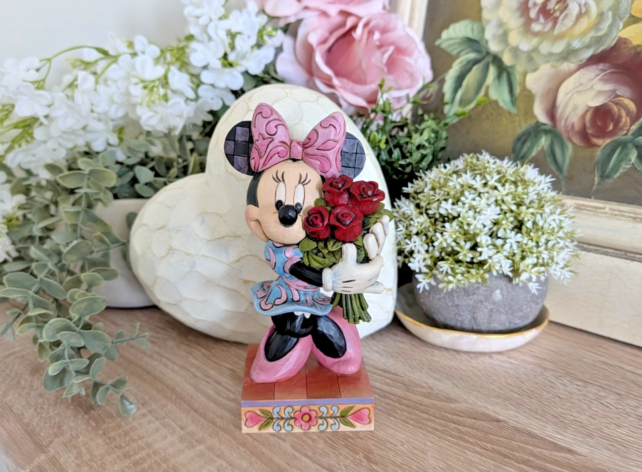 Disney Traditions Showcase Minnie La Vie En Rose Figurine With Flowers Boxed3
