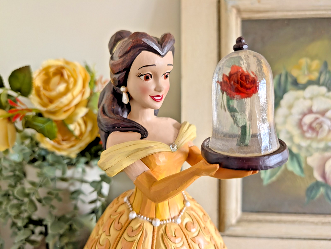 Disney Traditions Belle A Rare Rose Deluxe 6009139 – detail and condition photograph 3