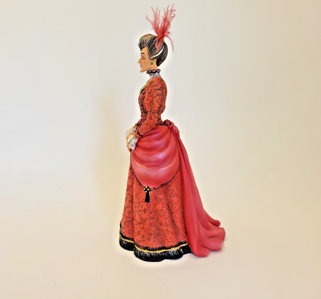 Disney Showcase Lady Tremaine Figurine Haute Couture Evil Stepmother Cinderella6