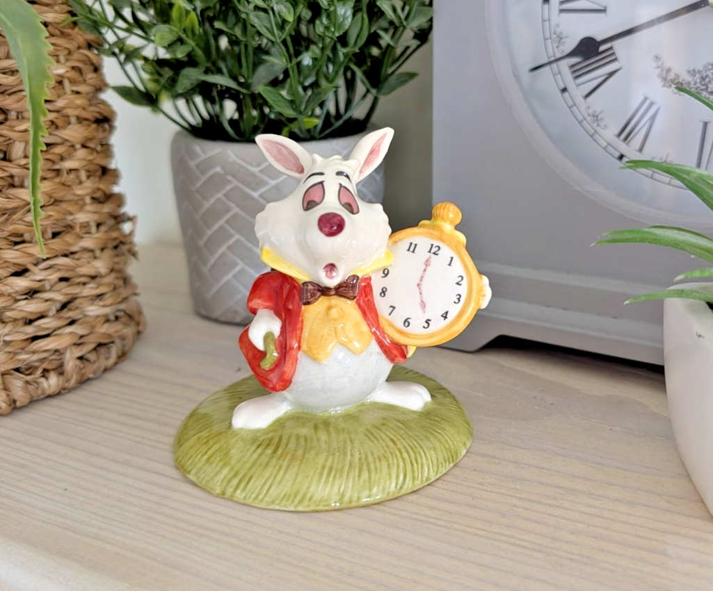 Royal Doulton White Rabbit AW5 limited edition figurine 461 of 2000