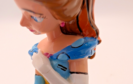 Disney Britto Belle Beauty and the Beast figurine 4030817 – left-side view