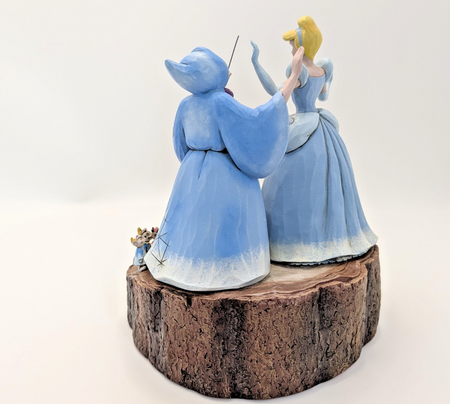 Disney Traditions Cinderella Magical Transformation 4037503 – base and pattern detail
