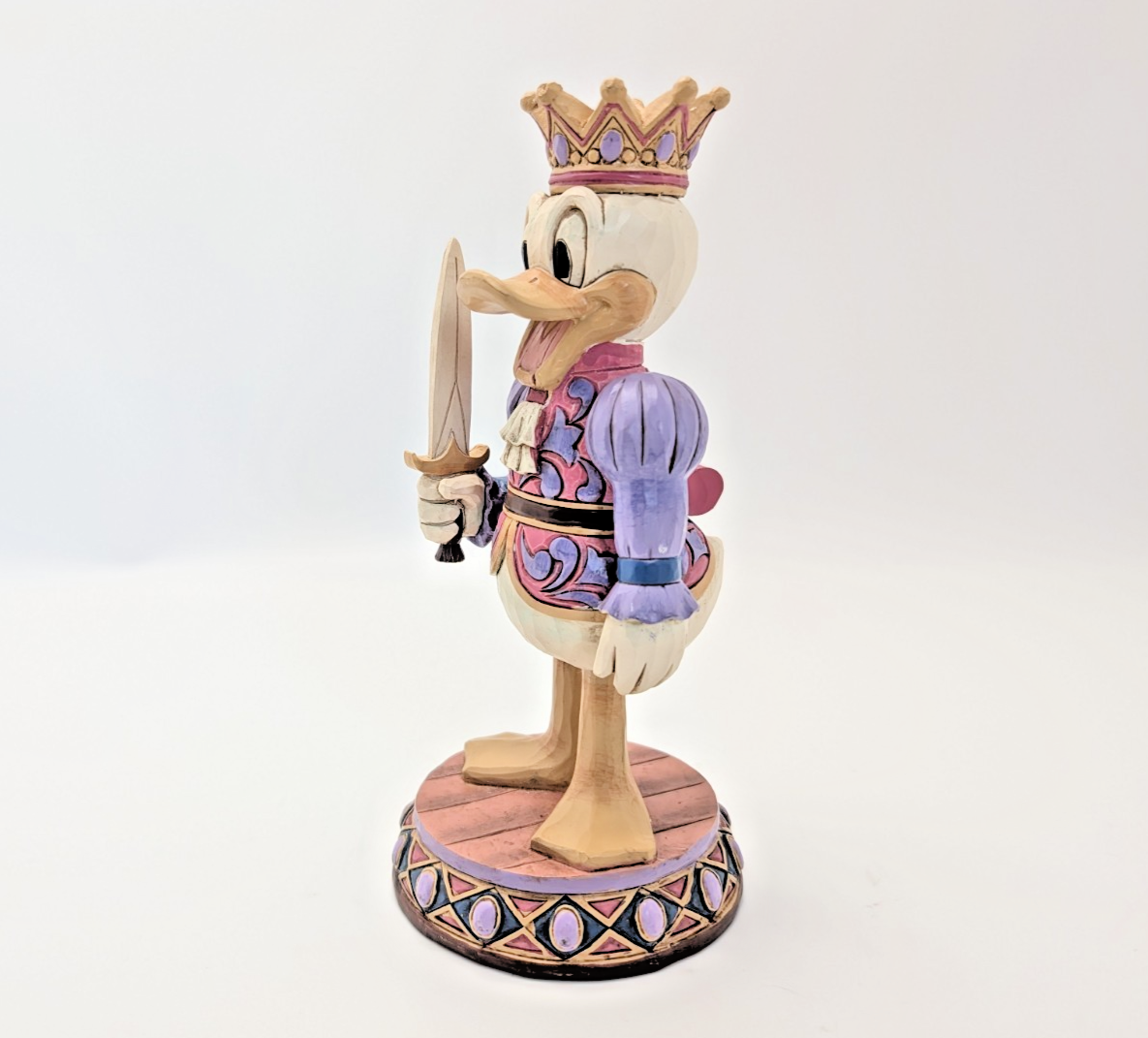 Disney Traditions Donald Duck Reigning Royal Nutcracker 6000948 – detail and condition photograph 5