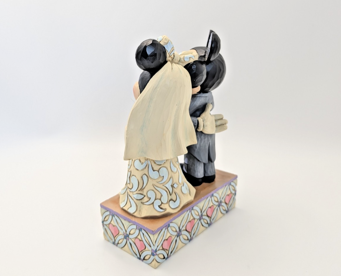 Disney Traditions Mickey and Minnie Two Souls One Heart figurine 4059748