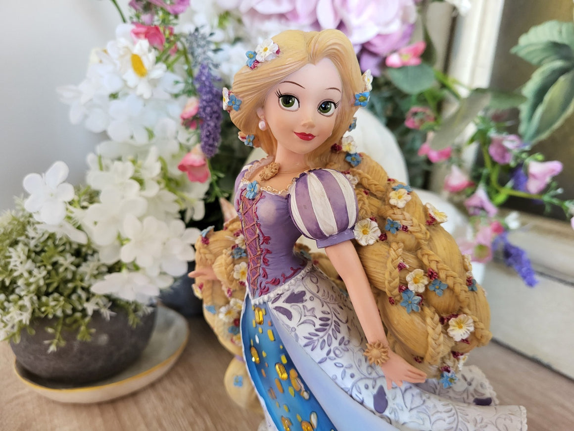 Disney Showcase Rapunzel Figurine Tangled Ornament 40375232