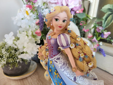 Disney Showcase Rapunzel Figurine Tangled Ornament 40375232