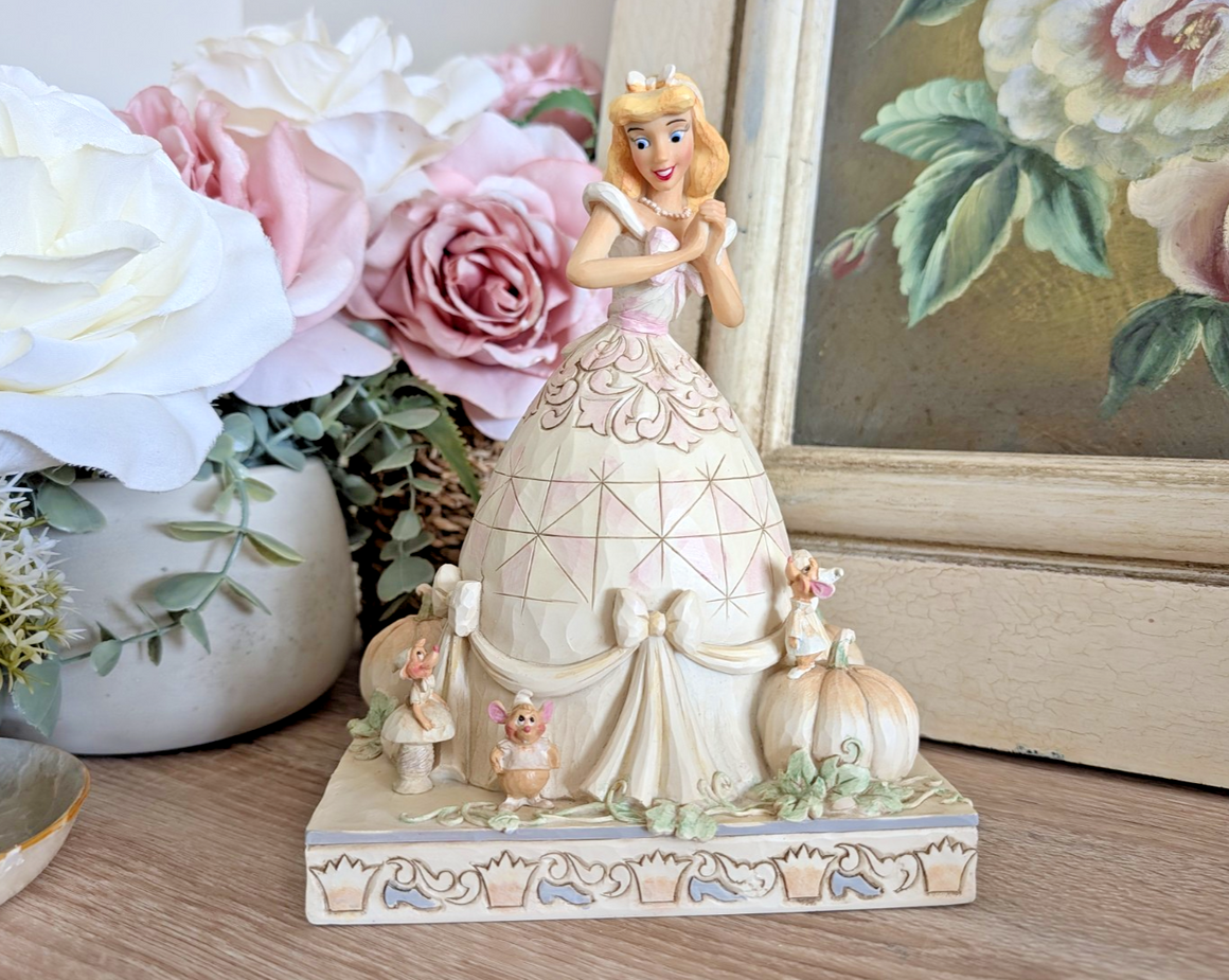 Disney Traditions Cinderella Darling Dreamer figurine 6002816