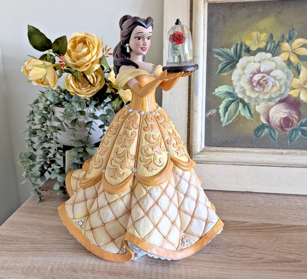 Disney Traditions Belle A Rare Rose Deluxe 6009139 – detail and condition photograph 2