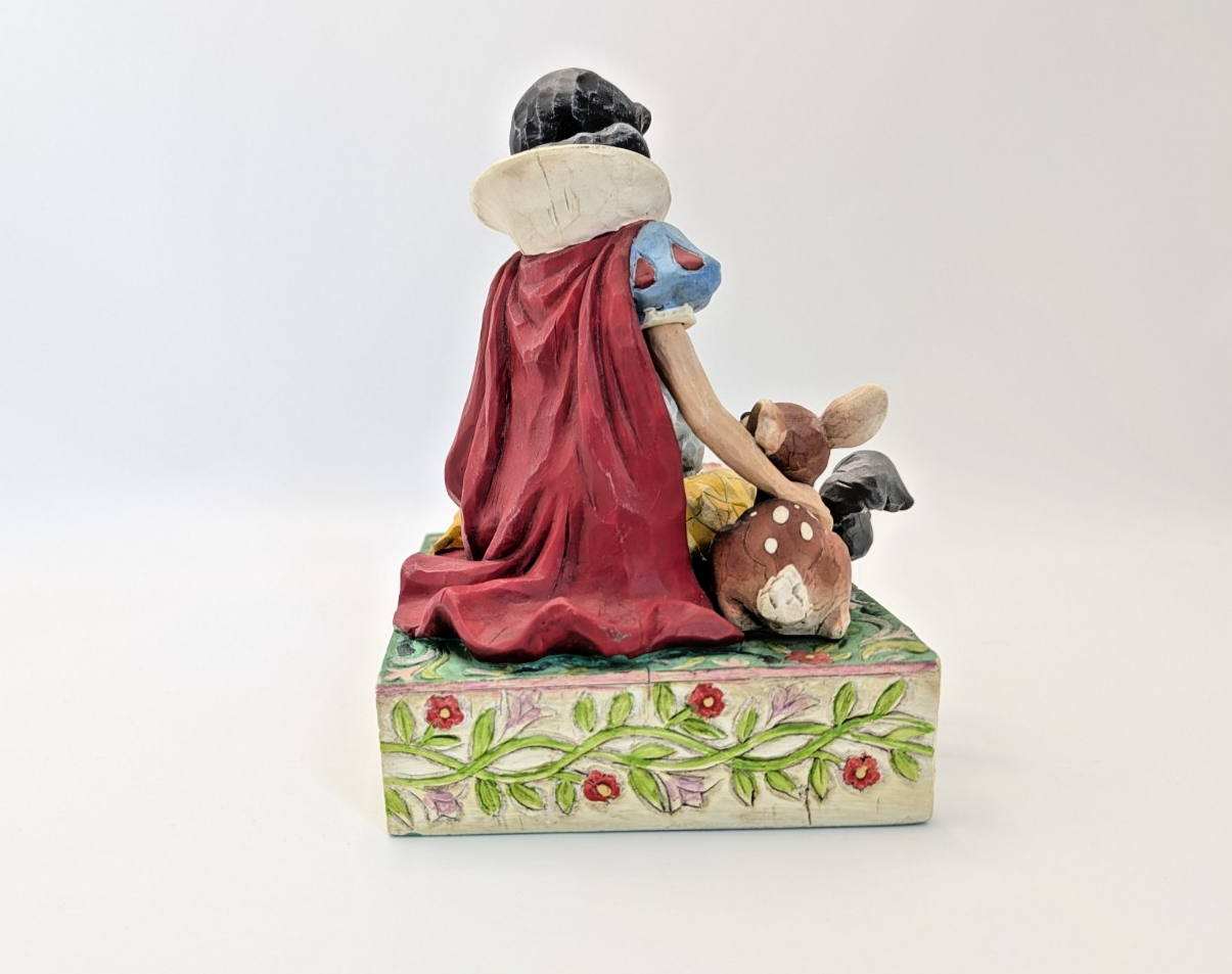 Disney Traditions Showcase Snow White Figurine Friendship Makes The Heart Sing12